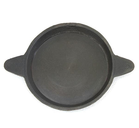 https://www.tredyfoods.com/cdn/shop/products/Cast-Iron-Dosa-Tawa-Edges-Raised_450x450.jpg?v=1637959966